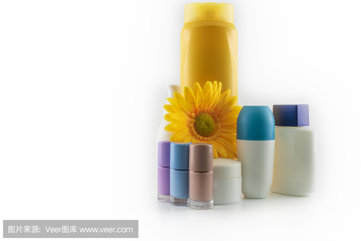 個人護理產品。背景在白色的特寫。這是在攝影棚里拍的。